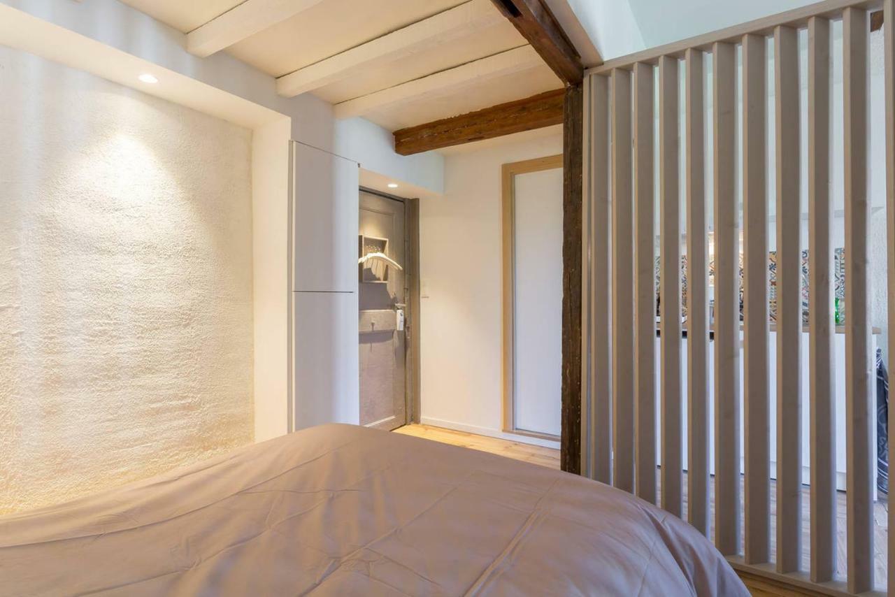 Sur Les Hauteurs Du Vieux Lyon Bagian luar foto