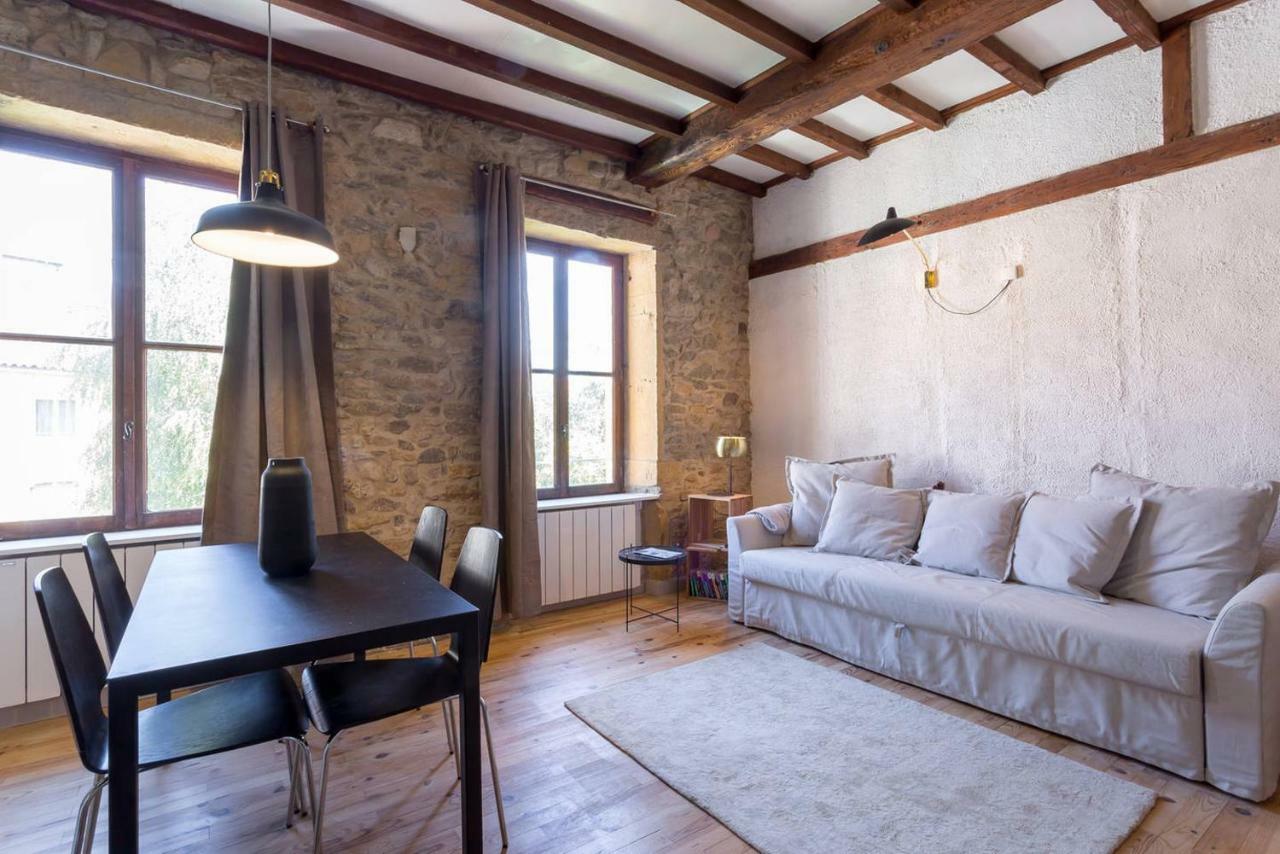 Sur Les Hauteurs Du Vieux Lyon Bagian luar foto